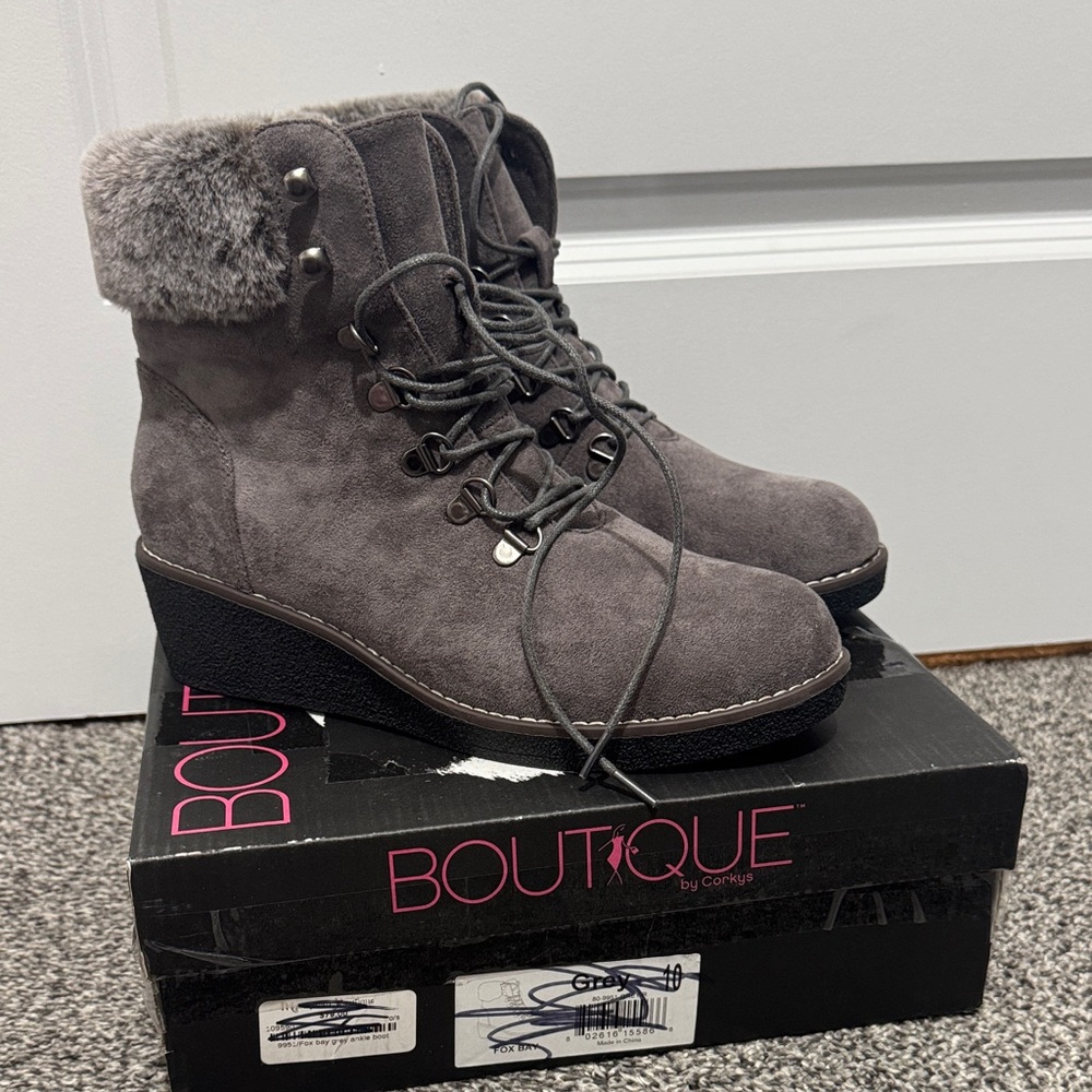 Gray Women's Boutique by Corkys Fox Bay boots